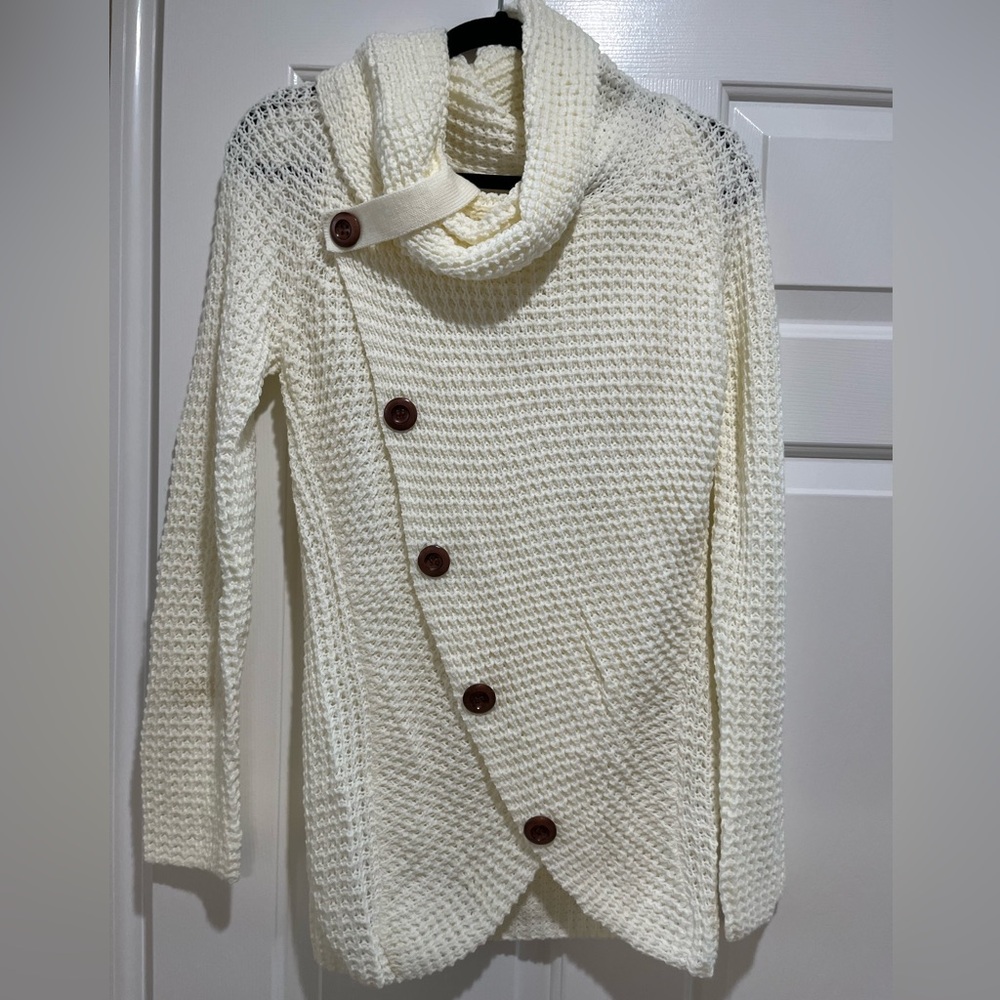 Cozy Cream Button-Up Women Sweater-Size M-like New